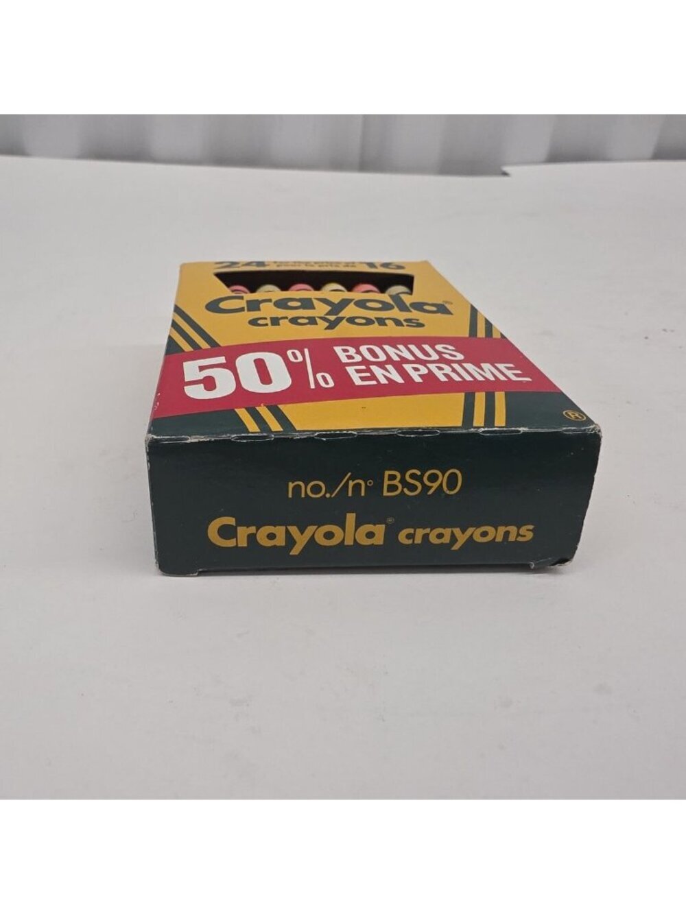 Vintage Crayola Crayons 24 Colours Box BS90 Made in Canada Non-Toxic Art - Picture 2 of 11
